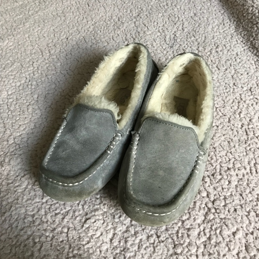 UGG Ansley grey moccasin slippers